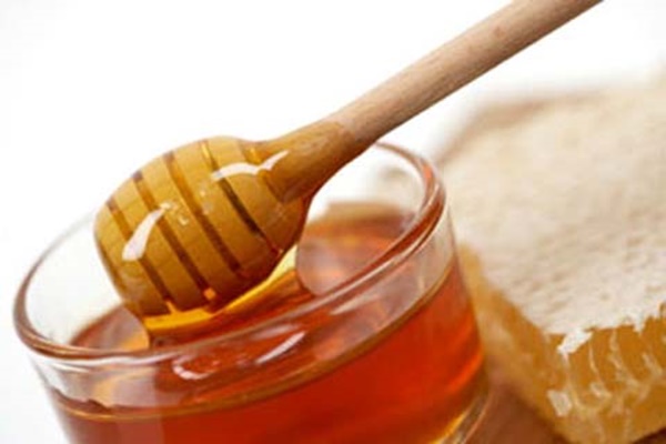 Mật ong chứa nhiều thành phần dưỡng chất có lợi cho da. (