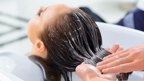 Có nhiều phương pháp để chăm sóc tóc bằng Keratin.